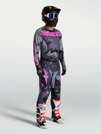 Alpinestars Racer Lone, conjunto de motocross para homem com camisola e calças, cinzento camuflado e roxo.