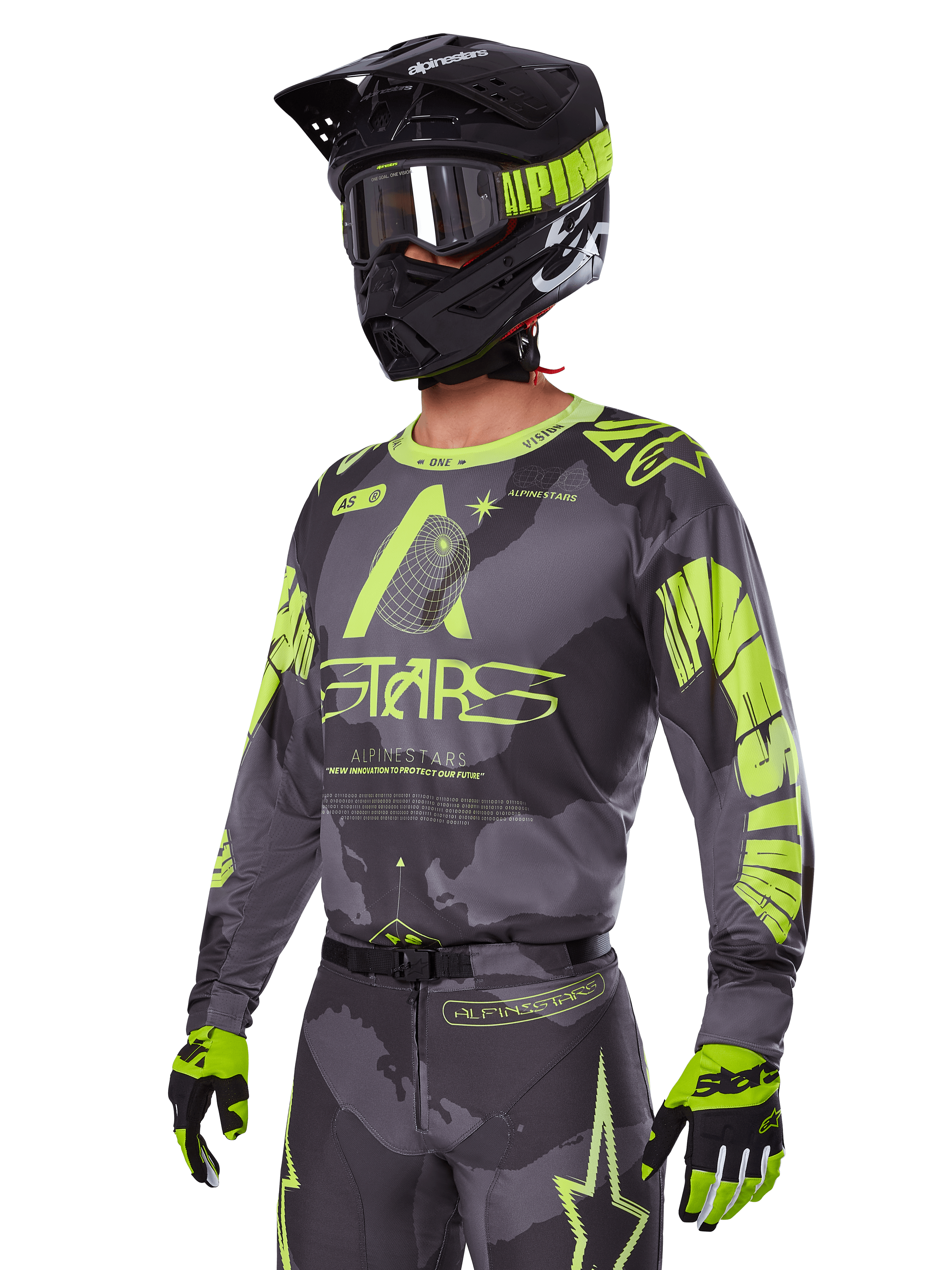 Conjunto de Equipamento Alpinestars 2025 Racer Hollow, camisola e calças de motocross em cinzento e amarelo néon, usado com capacete, óculos e luvas pretas a condizer, com a marca Alpinestars em amarelo fluorescente e gráficos de estrelas sobre uma base cinzenta padronizada, visual de corrida off-road profissional coordenado