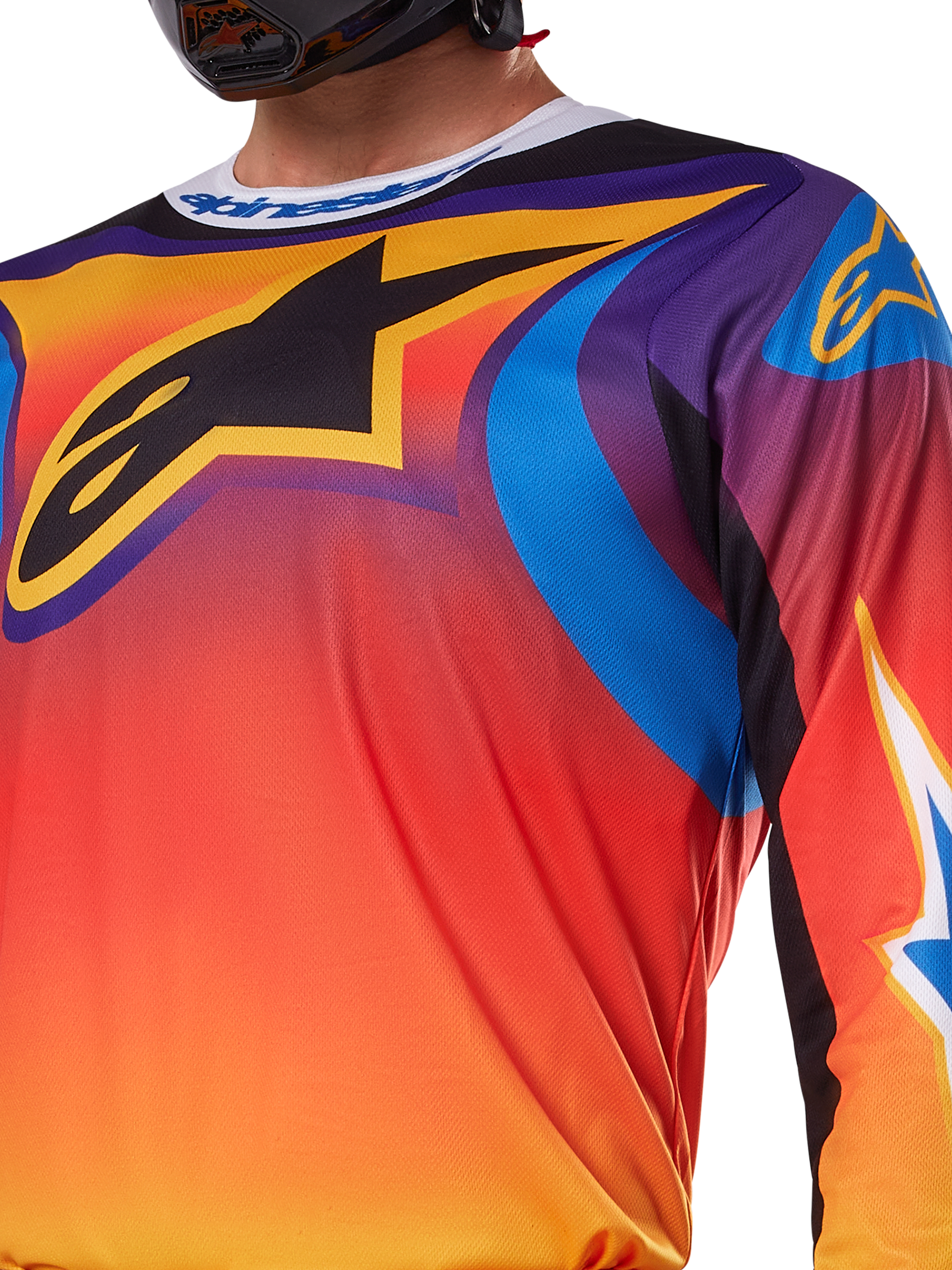 Alpinestars 2025 Fluid Wurx Jersey, design multicolorido em branco e laranja, camisola de motocross de manga comprida, ajuste atlético descontraído, tecido polifabric que absorve a humidade para desempenho em todo-o-terreno