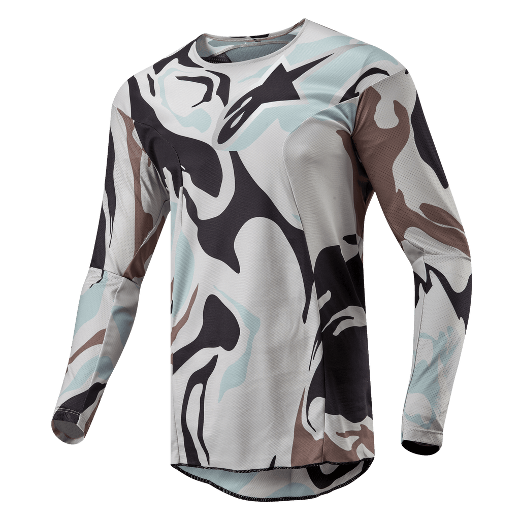 Alpinestars 2024 Racer Tactical Jersey, camisola de motocross, Iron Camo Dust Gray, com padrão de camuflagem arrojado em tons de cinzento claro, cinzento escuro e azul pálido, construção em poli-tecido leve com inserções de malha respirável, corte desportivo ergonómico