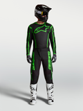 Alpinestars Fluid Apex V2, camisola e conjunto de motocross para homem, preto e verde fluo, com calças e botas brancas.