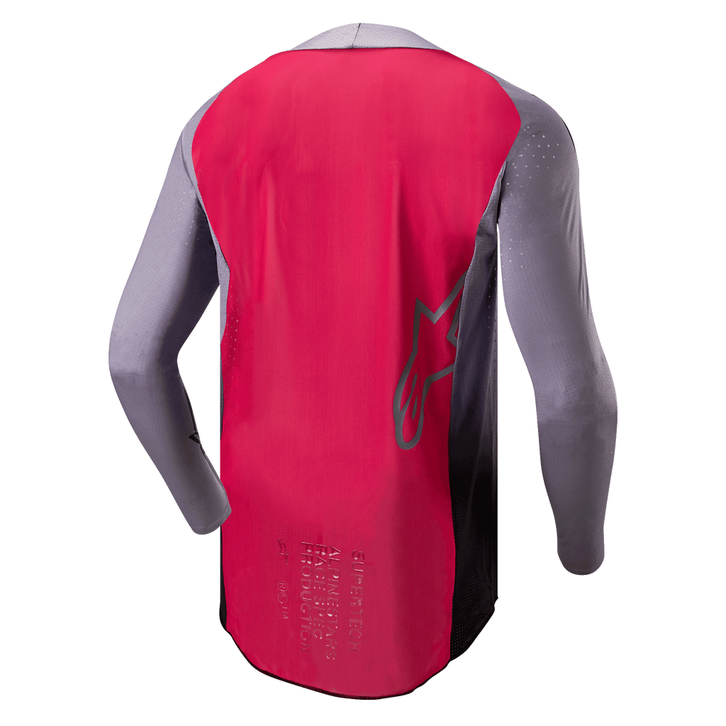 Alpinestars 2024 Supertech Dade Jersey, camisola de motocross, Iron Red Berry e cinzento, vista traseira mostrando a construção em malha respirável, contorno do logótipo de estrela da Alpinestars e branding profissional de especificação de corrida