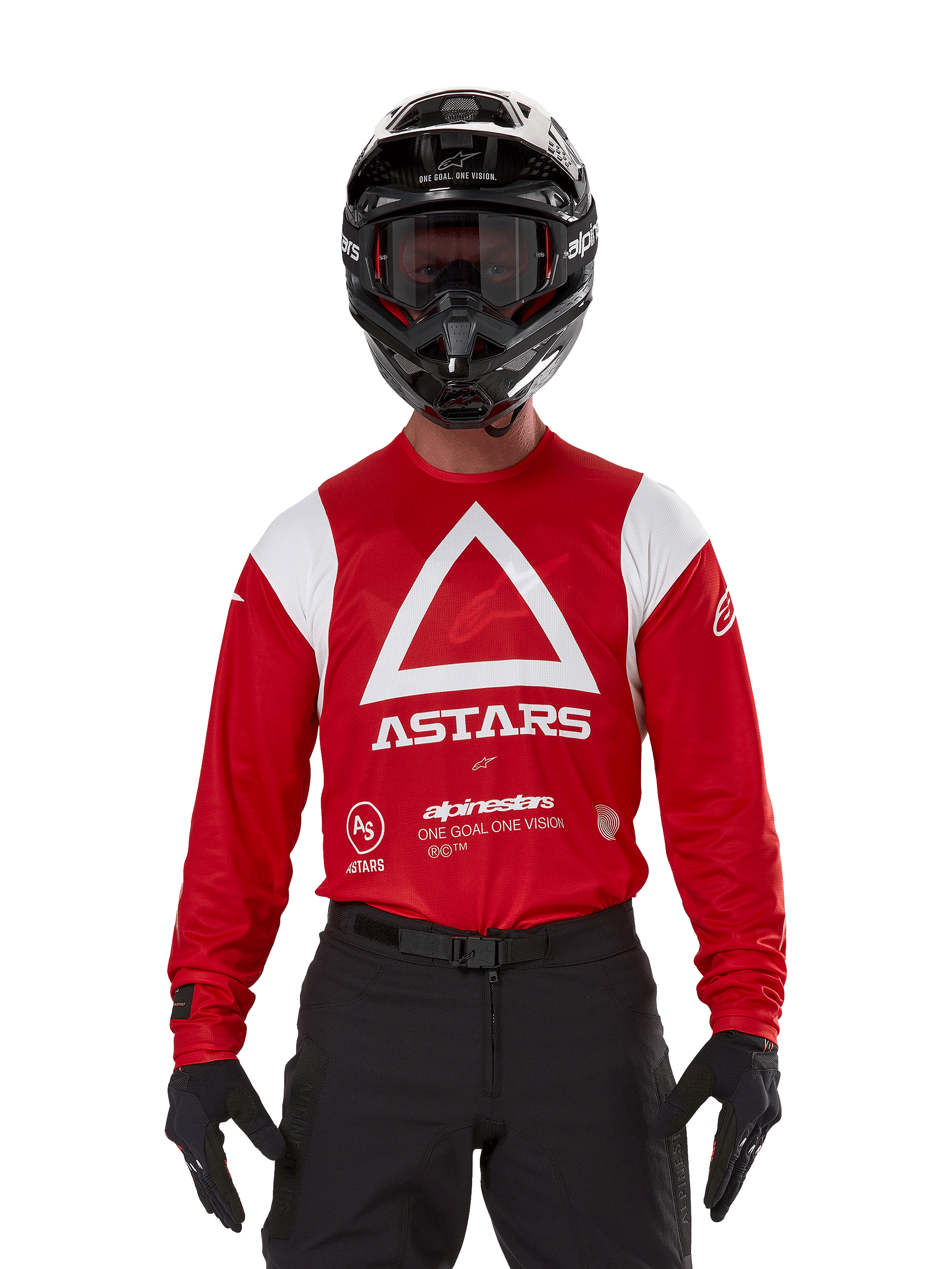 Piloto de motocross a usar a Camisola Alpinestars Techdura em vermelho vivo com gráficos brancos, apresentando um grande triângulo branco e o logótipo ASTARS no peito, combinada com capacete, óculos e equipamento de condução em preto, um conjunto coordenado para enduro e corridas de todo-o-terreno