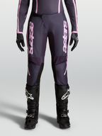 Alpinestars Stella Fluid Apex V2, calças de motocross para mulher, cinzentas e rosa, com perna pré-curvada e fecho de catraca frontal.