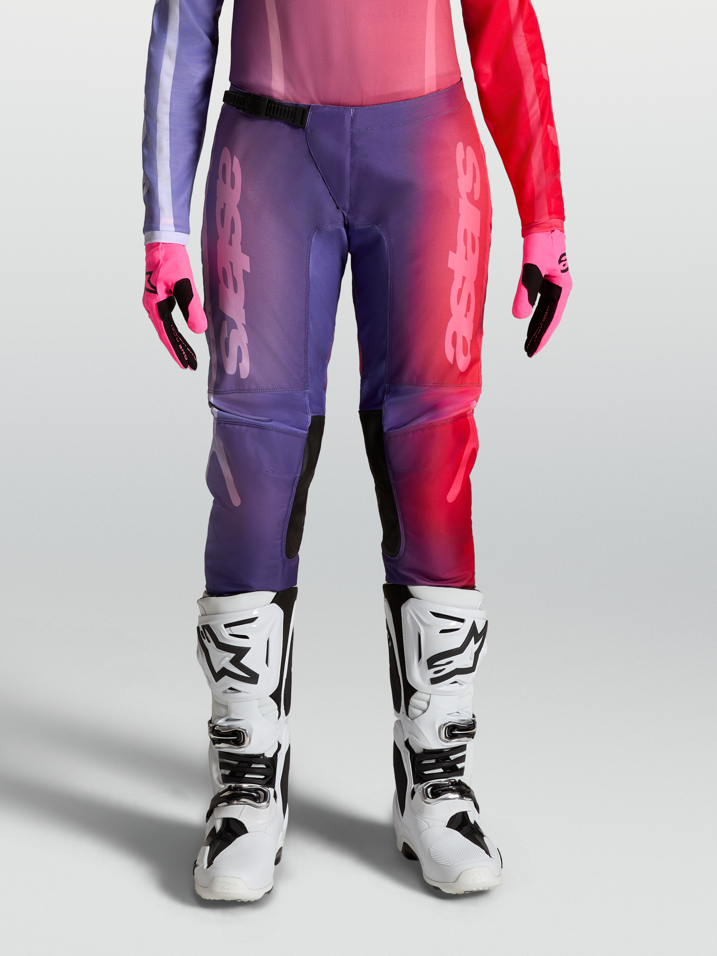 Calças Alpinestars Stella Fluid Kepler para mulher, roxas e vermelhas, com reforço nos joelhos para motocross.