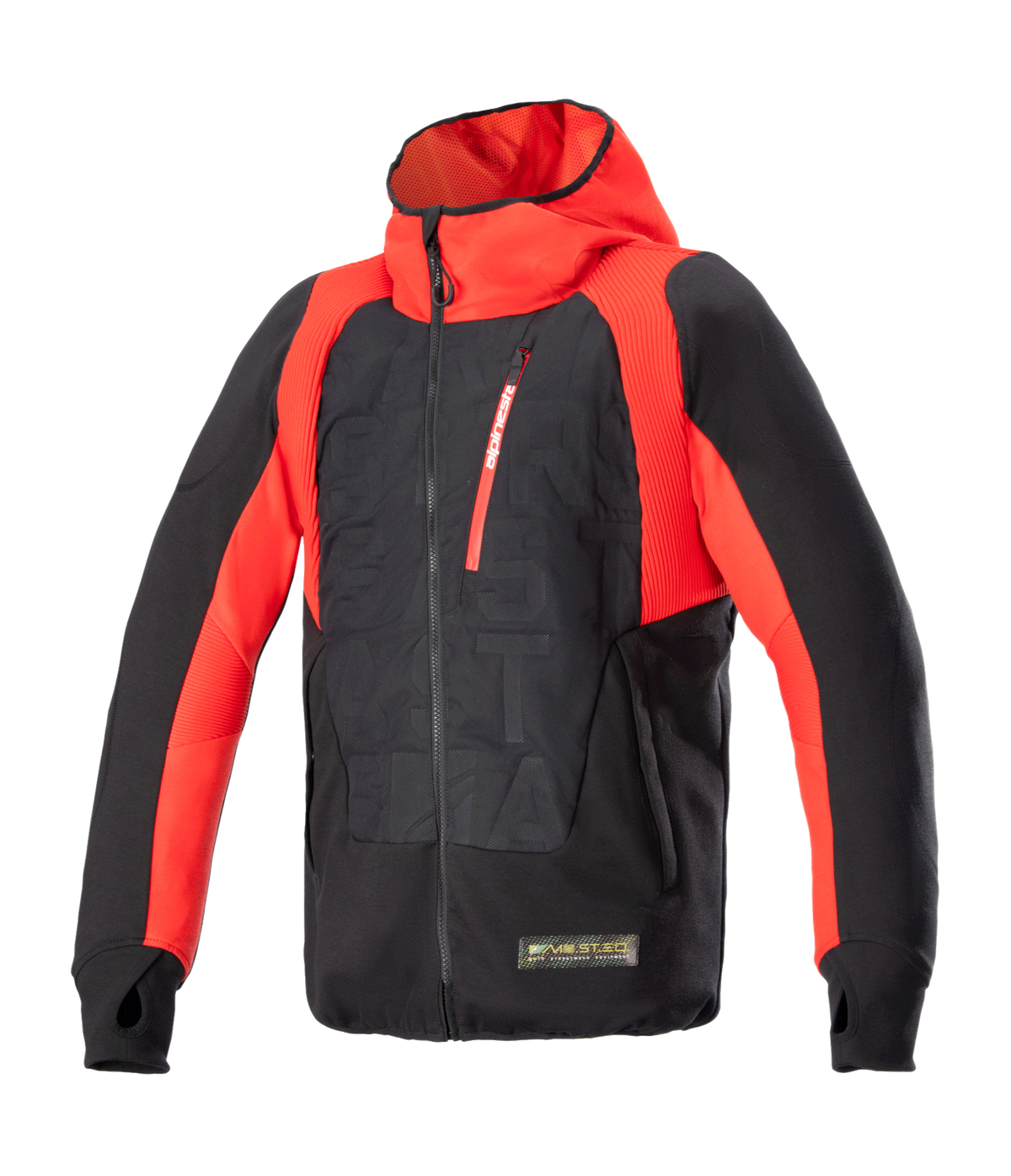 Alpinestars MO.ST.EQ Hybrid Hooded Jacket, preto e vermelho vivo, hoodie técnico de motociclismo com fecho frontal inclinado, bolso no peito vermelho, padrão em relevo no tronco e orifícios para os polegares, combinando streetwear urbano com equipamento de proteção