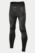 Alpinestars Ride Tech Bottom Winter, calças de camada base para motociclismo, pretas e cinzentas, com painéis de malha de dupla densidade e padrões texturizados, construção sem costuras, logótipos Alpinestars na cintura e nas canelas, concebidas para condução em clima frio
