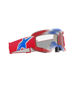 Alpinestars Vision 5 Corp Goggles, óculos de motocross, vermelhos, brancos e azuis com lente transparente, com uma fita tecida larga vermelha com um logótipo da estrela Alpinestars grande em azul, armação A-FLEX leve em vermelho e proteção ocular de alto desempenho para corridas fora de estrada