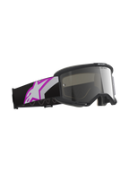 Óculos Alpinestars Vision 5 Corp, armação cinzenta clara com lente espelhada roxa e prateada, óculos de motocross com correia preta e logótipo Astars grande em branco e roxo, equipamento profissional de competição todo-o-terreno.