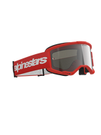 Alpinestars Vision 3 Wordmark Goggles, óculos de motocross, armação vermelha com correia vermelha a condizer apresentando um logótipo wordmark branco grande, lente espelhada prateada, concebidos para corridas de motocross e todo-o-terreno