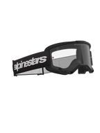 Óculos Alpinestars Vision 3 Wordmark, óculos de motocross, pretos e transparentes, com uma correia preta larga e logótipo wordmark branco em destaque, lente transparente anti-embaciamento com o texto "ONE GOAL. ONE VISION.", design de performance elegante para corridas off-road
