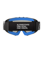 Óculos Alpinestars Vision Youth Corp, Preto Prata Espelhado, óculos de motocross, vista traseira com correia preta com o texto branco 'ALPINESTARS ONE GOAL. ONE VISION.', espuma facial macia em azul brilhante e armação A-FLEX preta.