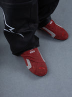 Alpinestars RSRV Starline Shoes, chinelos vermelhos com detalhes brancos e cinzentos, logótipo "RSRV", textura macia, calçado casual premium