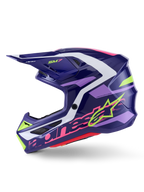 Capacete de Motocross Alpinestars S-M7 Deed, Roxo e Rosa Brilhante, vista de perfil lateral, com logótipos Alpinestars em verde lima e rosa vibrantes, calota aerodinâmica com detalhes em branco e roxo claro, acabamento brilhante, concebido para corridas de todo-o-terreno