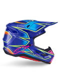 Capacete Alpinestars S-M7 Cast, capacete de motocross, azul, rosa e amarelo néon brilhante, vista lateral de perfil com padrões geométricos arrojados, logótipo Alpinestars cor-de-rosa e calota aerodinâmica ventilada