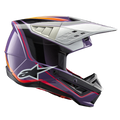 Alpinestars S-M5 Sail Helmet ECE, capacete de motocross, roxo, preto e prateado brilhante, com grafismos arrojados em laranja e vermelho, viseira prateada ventilada, calota aerodinâmica com logótipo de estrela branco, proteção profissional para todo-o-terreno