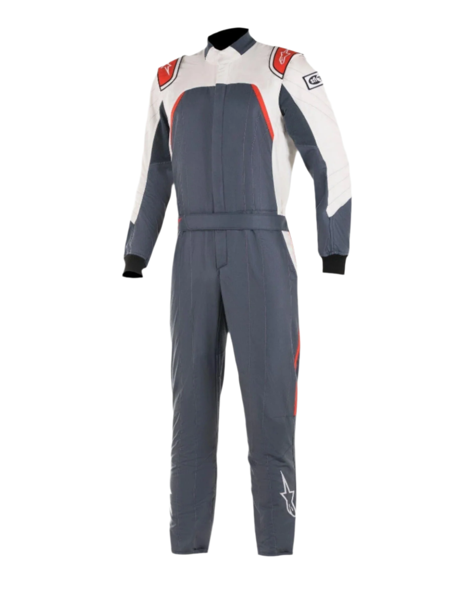 Alpinestars GP Pro Comp Bootcut Suit FIA, fato de automobilismo, asfalto, branco e vermelho, macacão de uma só peça com a parte superior do peito e mangas em branco, detalhes nos ombros em vermelho, corpo em cinzento asfalto escuro e pernas com corte bootcut.