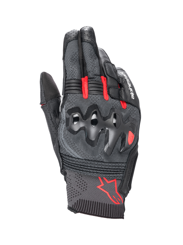Luvas Alpinestars Morph Sport, luvas de motociclismo para condução desportiva e corrida, pretas e vermelho vivo, com dorso MorphTech Weave™ e proteção de articulação sobre-injetada, design de punho curto e logótipo Alpinestars vermelho