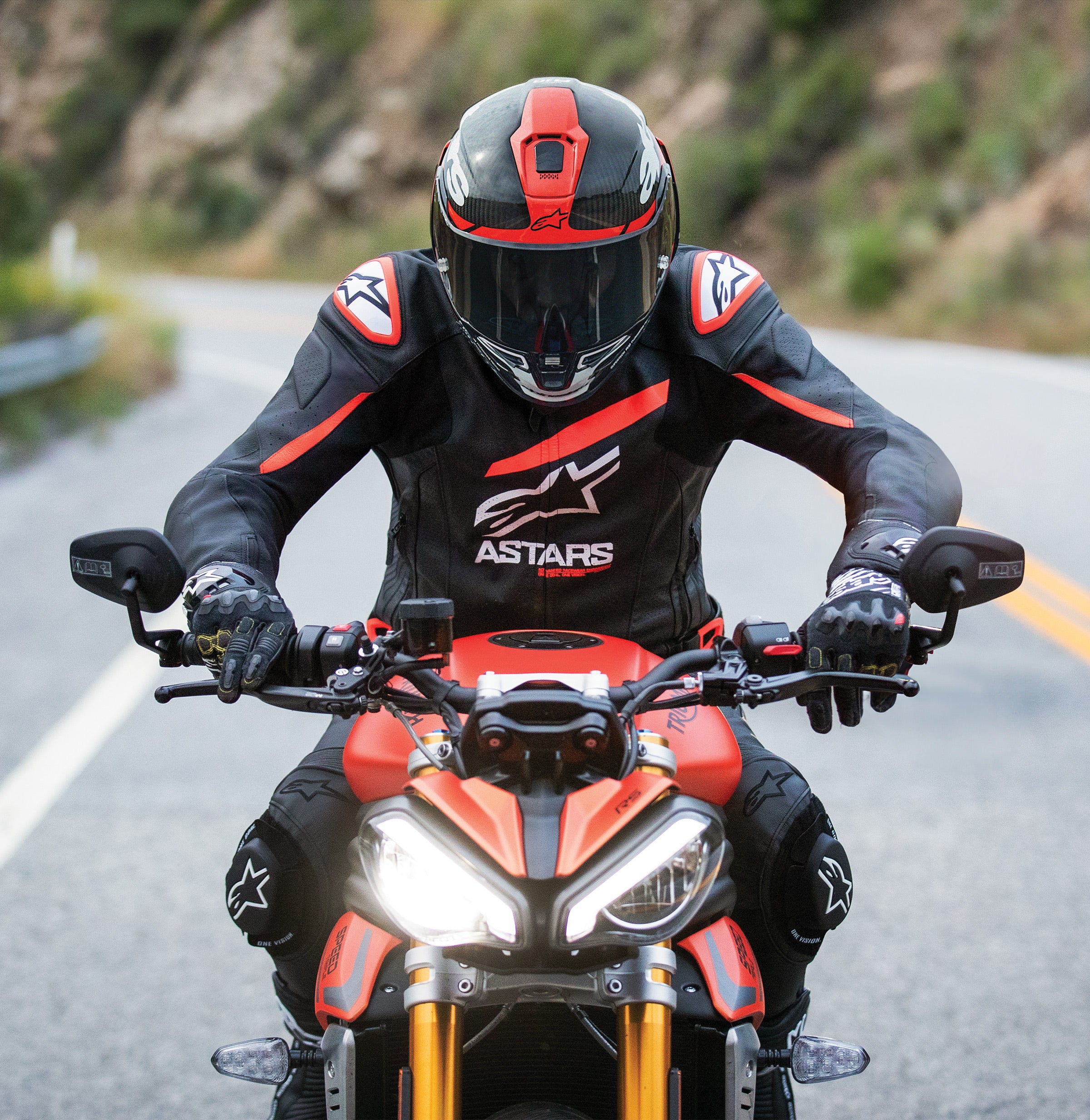 Jaqueta De Couro GP Plus R V4 Airflow - Casaco Motociclismo Preto