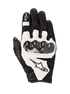 Luvas Alpinestars SMX-1 Air V2, luvas de motociclismo desportivas, pretas e brancas, com painéis de malha para respirabilidade, proteção rígida nos nós dos dedos em estilo fibra de carbono, detalhes em pele perfurada e logótipo Alpinestars