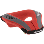 Youth Sequence Neck Roll da Alpinestars, protetor de pescoço para motocross, vermelho e cinzento, com acolchoamento em malha vermelha e pormenores cinzentos, tira preta, logótipo branco, proteção ergonómica para jovens pilotos